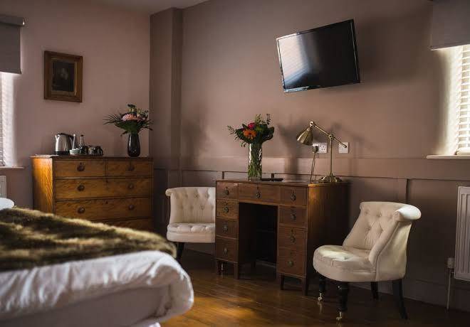 Healing manor hotel