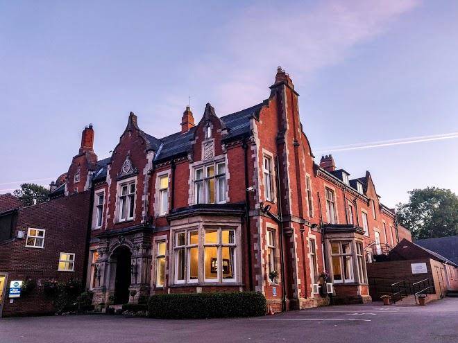 Oaklands hotel grimsby