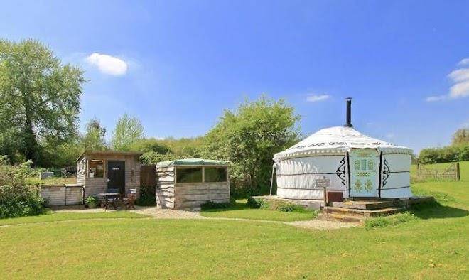 Love2yurt