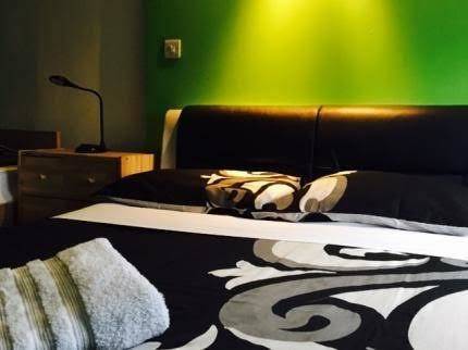 Clarence Hotel Image