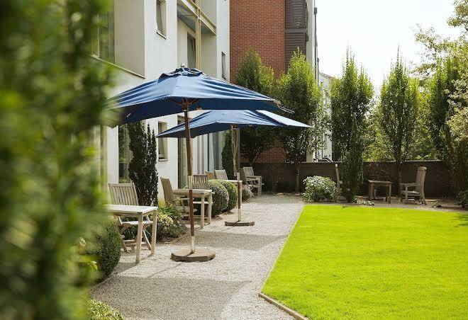 Hart's hotel and kitchen