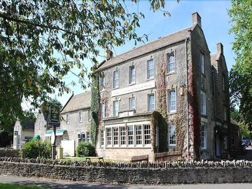 Cotswold gateway hotel