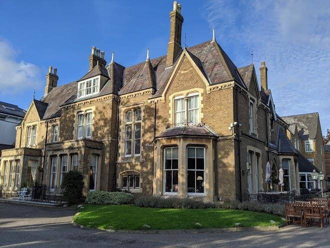 Cotswold lodge hotel