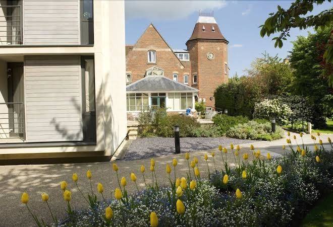 St anne's college