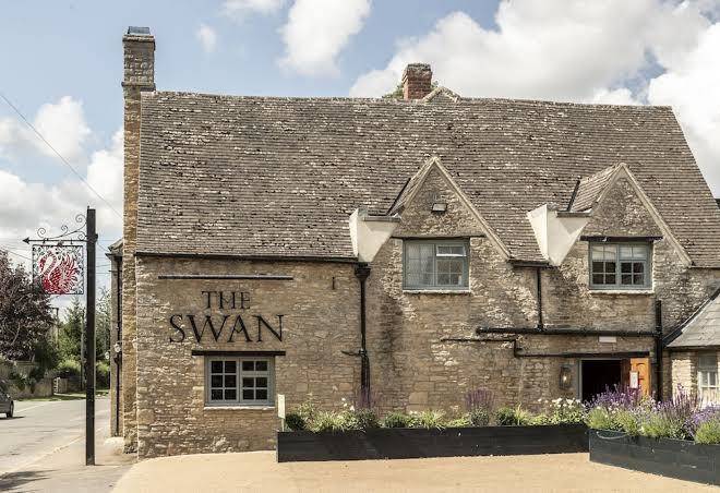 The swan ascott under wychwood
