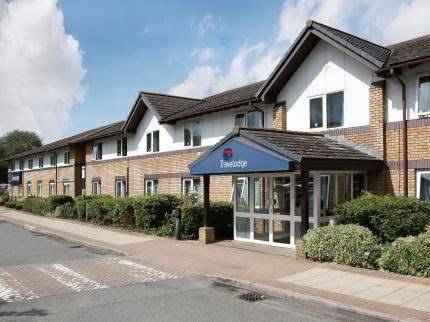 Travelodge bicester cherwell valley m40