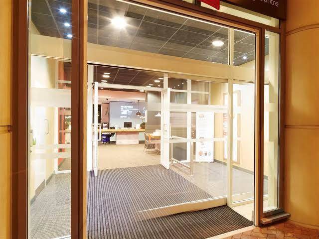 Ibis reading centre
