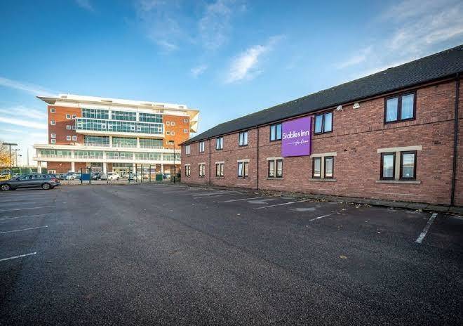 Stables inn aintree