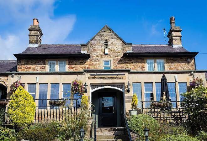 Cross Scythes Totley Image