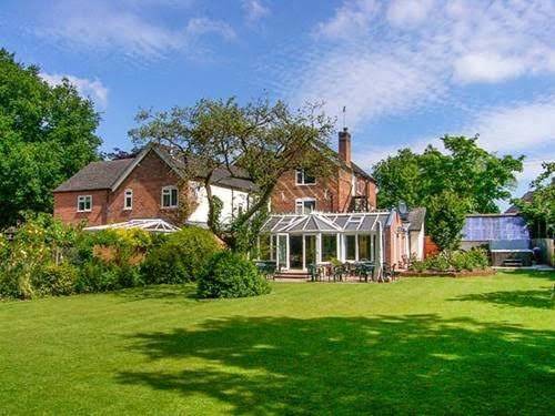 Rosehill Manor Image