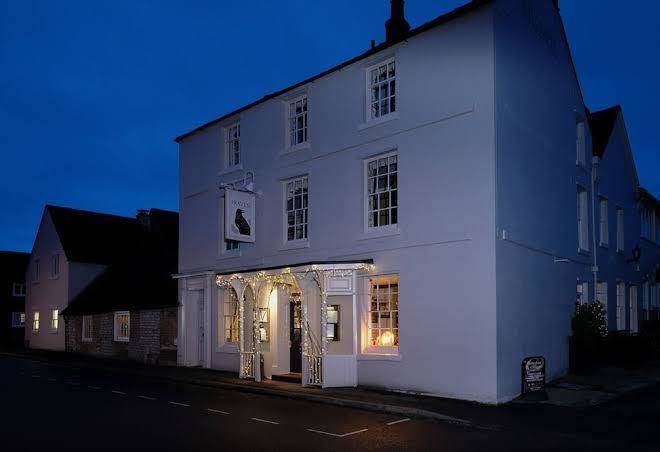 The Raven Hotel & Restaurant Image