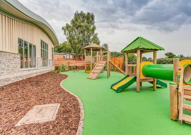Cheddar woods resort & spa