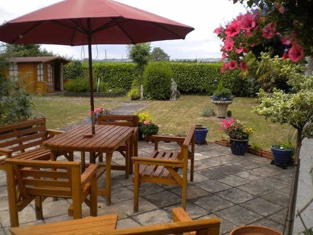 Meare manor