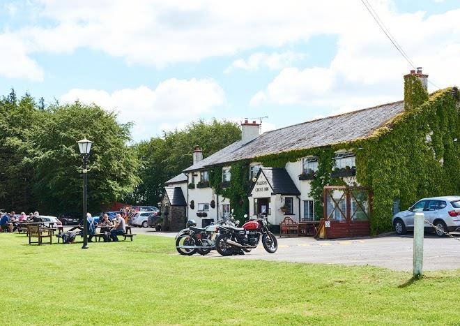 Raleghs cross inn