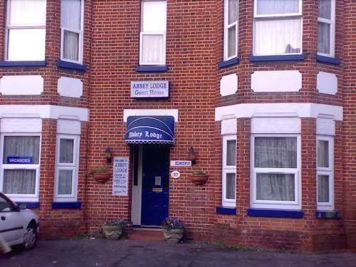 Abbey lodge