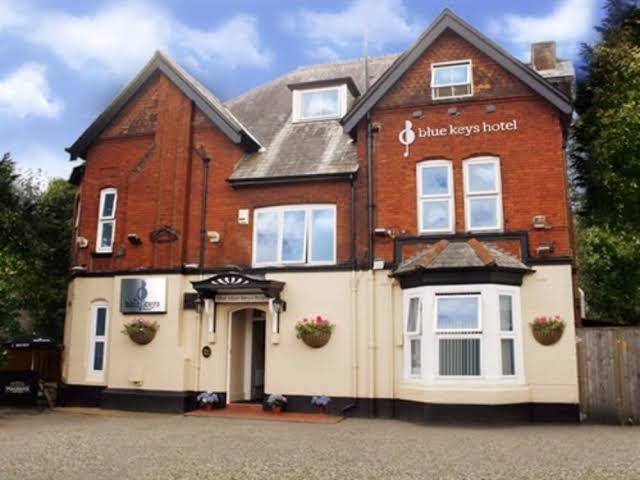 The blue keys hotel bar & restaurant