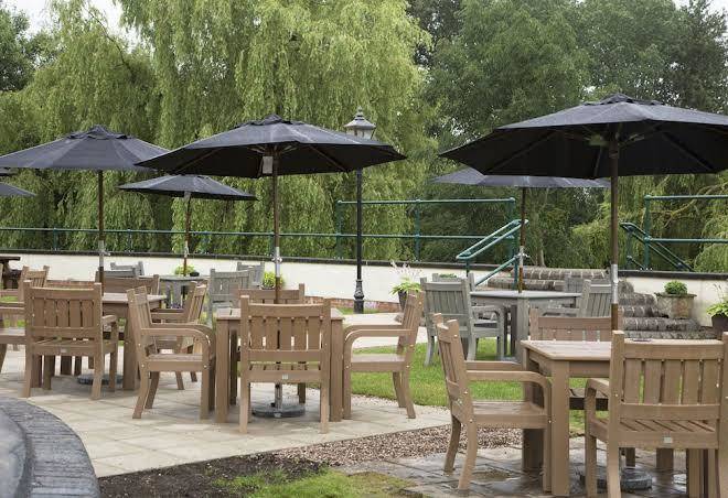 The riverside pub & hotel