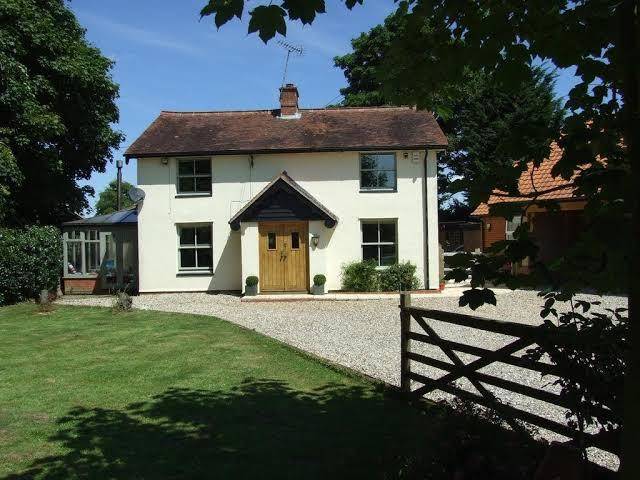 Pine Lodge Studio Image