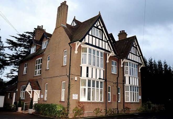 Gatwick inn hotel