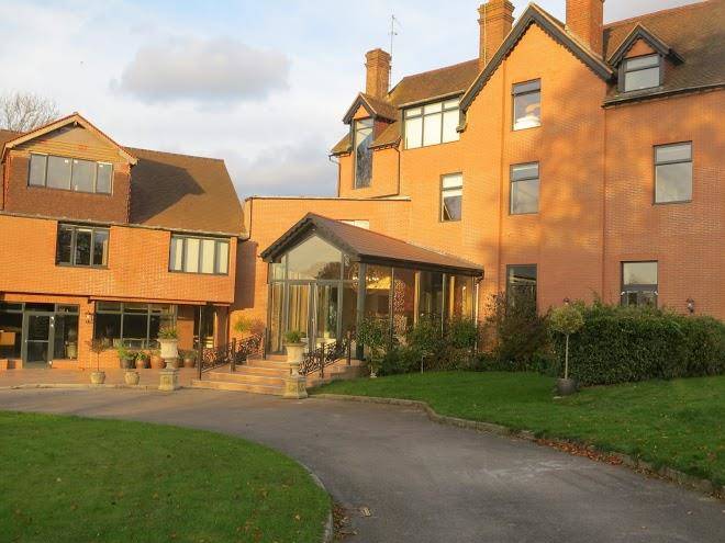 Guildford manor hotel & spa