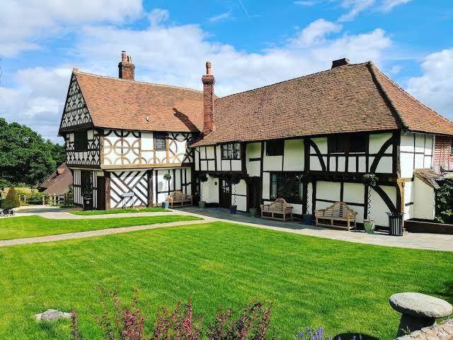 Lythe hill hotel & spa