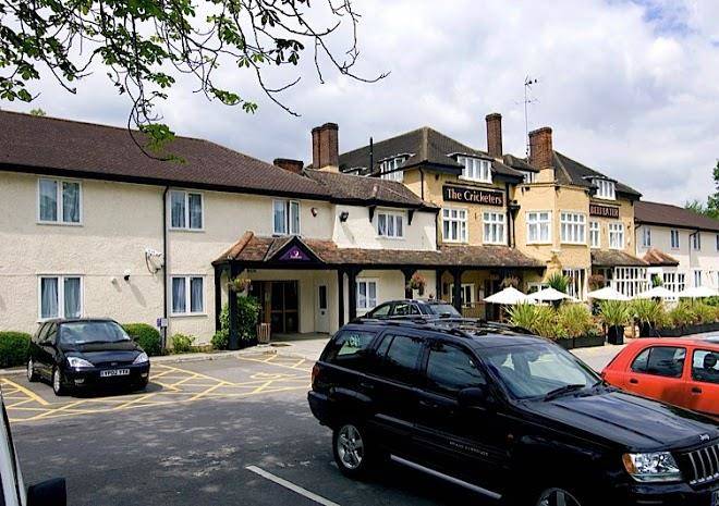 Premier inn bagshot hotel