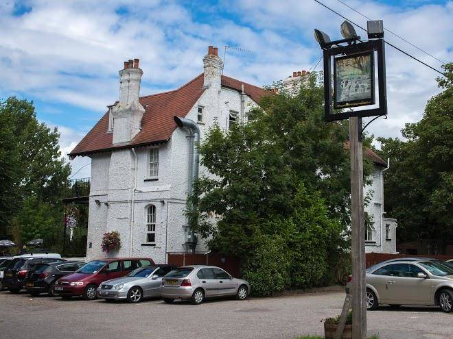 Weir hotel