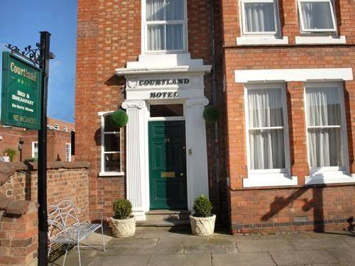 Courtland Hotel Image