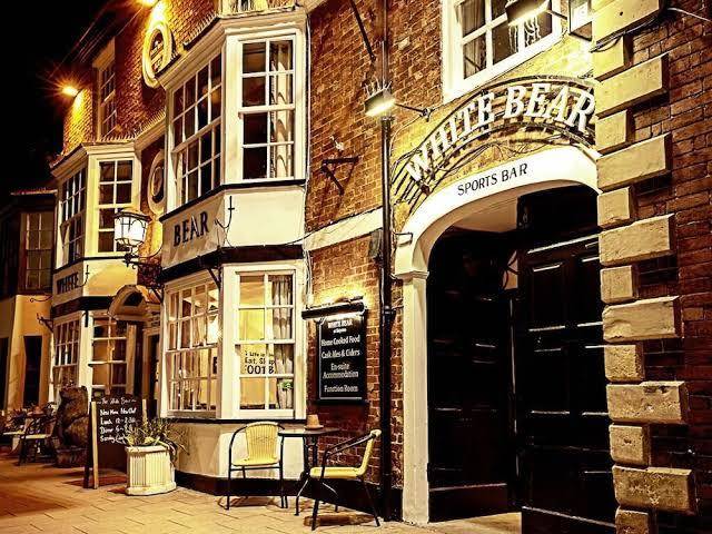 White Bear Inn Image