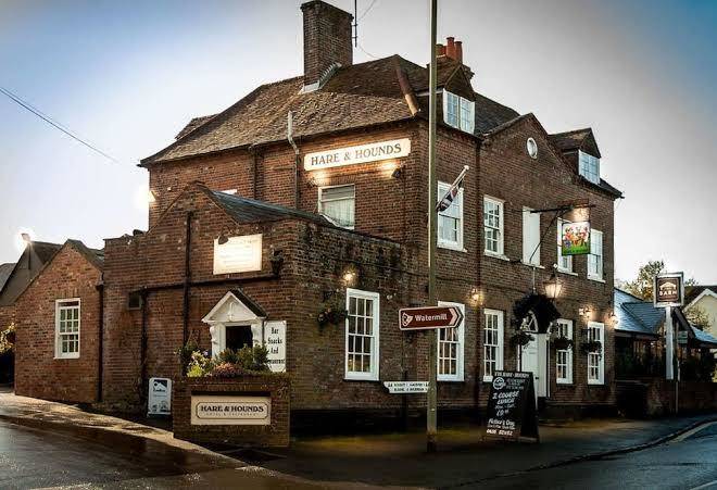 Hare & Hounds Hotel Newbury Image