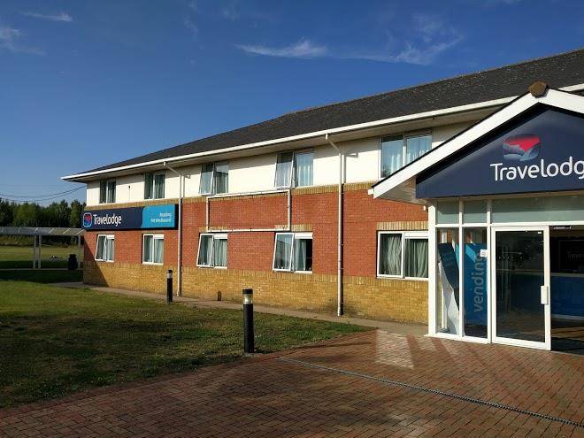 Travelodge reading m4 westbound