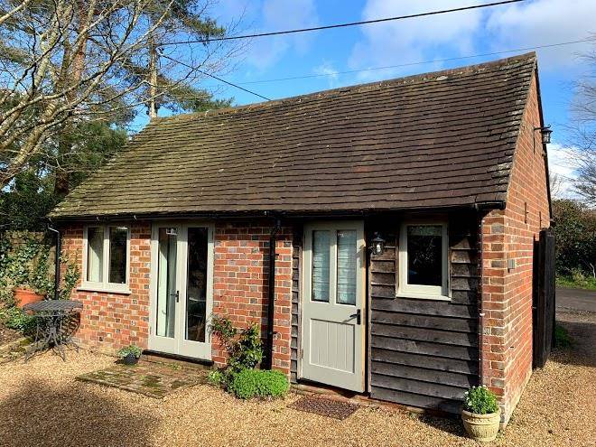 Bed and breakfast at burghurst lodge
