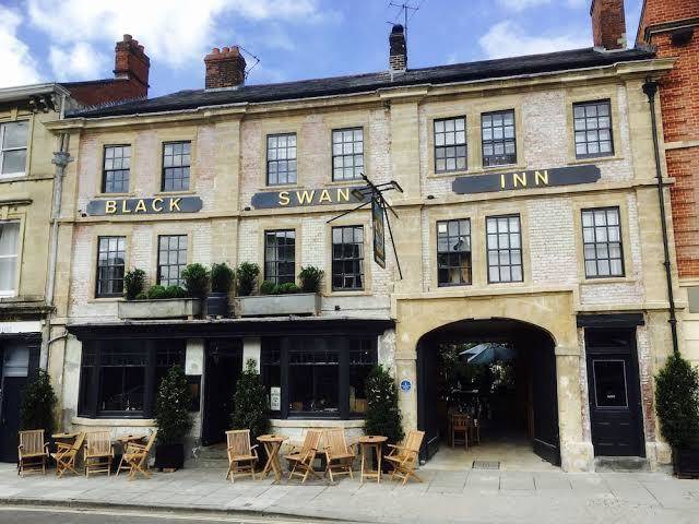 The black swan hotel