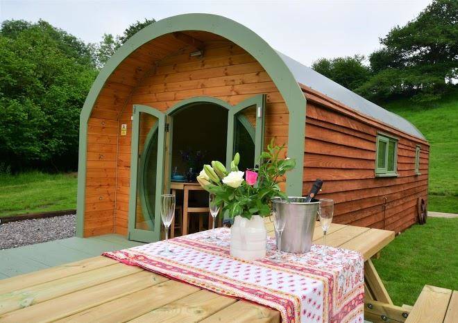 Hidden wood glamping