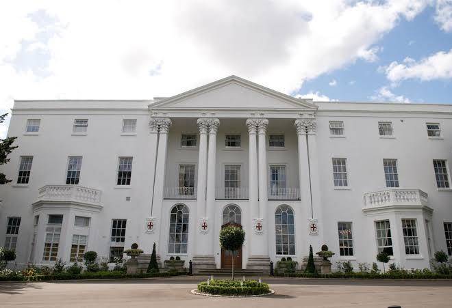 De vere beaumont estate