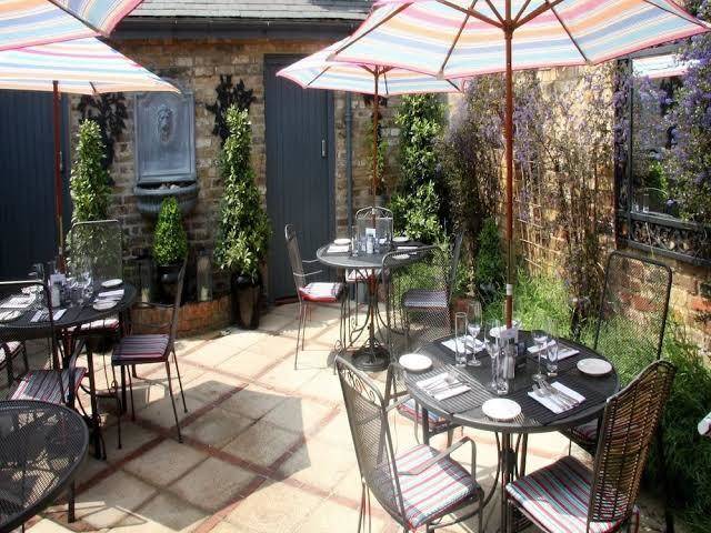 Gilbey's bar & restaurant eton