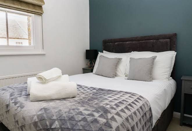 Karah suites duke street