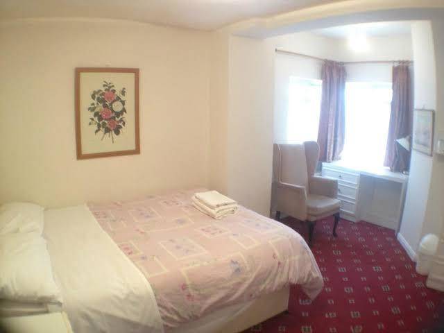 Kingswood hotel & gandhi restaurant
