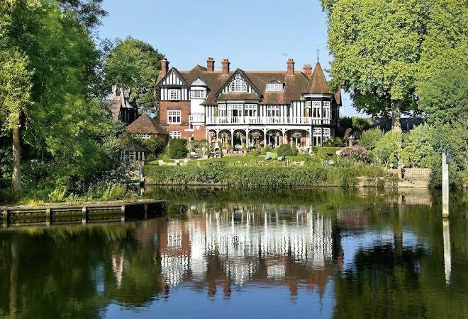 River arts club