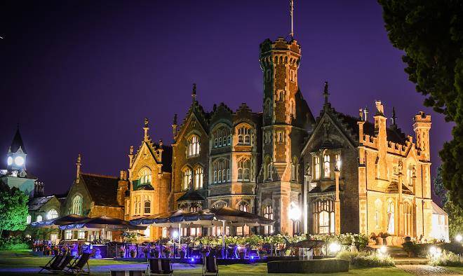 Oakley court