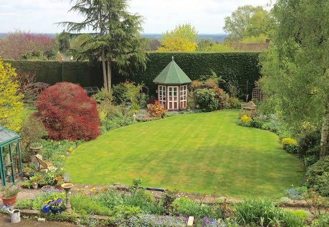 Malvernholiday garden falt