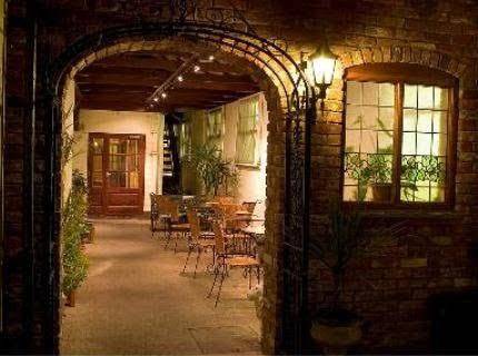 White lion hotel