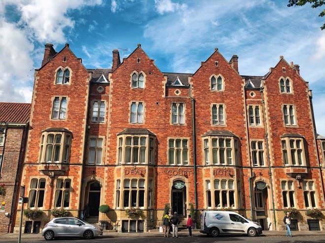 Dean court hotel