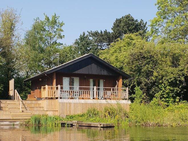 York lakeside lodges