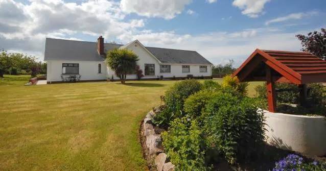 The Bleu Apple Image