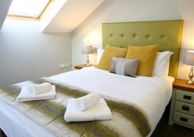 Eglantine lodge