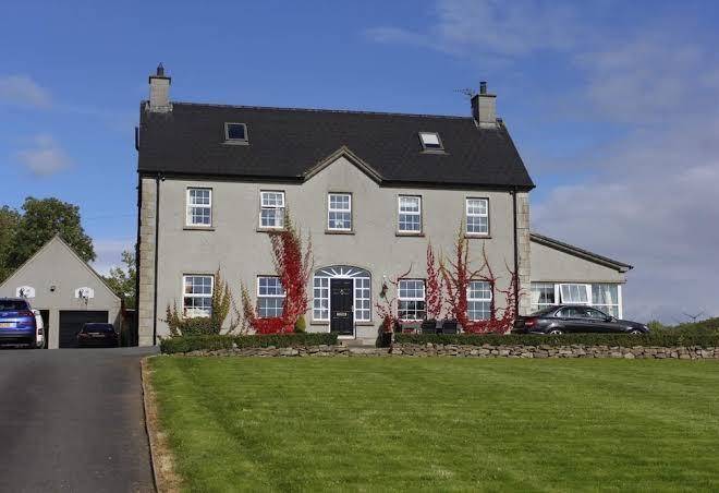 Roe valley manor and estate