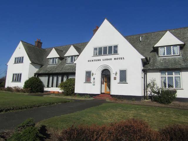 Hunters lodge hotel