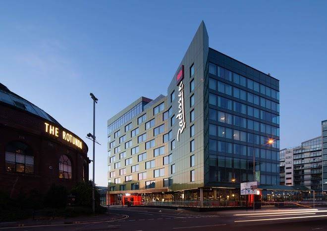 Radisson red glasgow
