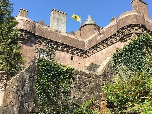 Castle levan